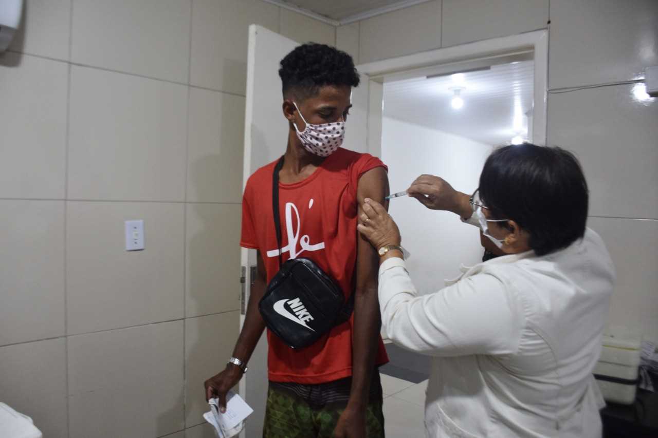 Camacã: Prefeitura começou a Vacinar jovens de 18 anos ou mais na sede e distritos